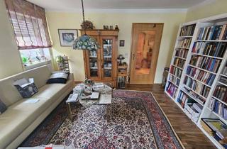 Wohnung kaufen in 94060 Pocking, Charmante Zwei-Zimmer-Wohlfühlwohnung mit Balkonen, Wintergarten und Stellplatz im Herzen Pockings