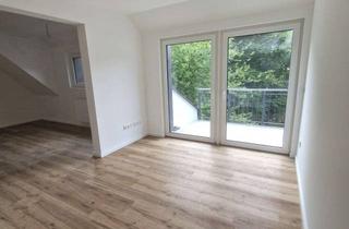 Wohnung kaufen in 48153 Schützenhof, Charmante Dachgeschoss-ETW mit Süd-West-Balkon und XXL-Spitzboden, modern saniert in ruhiger Lage