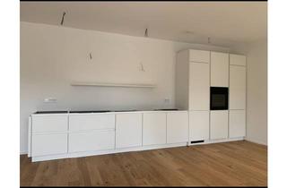 Wohnung mieten in Münsterlandstraße 56, 10317 Lichtenberg, Stilvolle 5-Zimmer-Wohnung mit gehobener Innenausstattung mit Balkon und EBK in Rummelsburg
