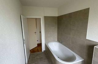 Wohnung mieten in Sautierstrasse 73, 79104 Neuburg, Erstbezug nach Sanierung mit Balkon und Einbauküche: Geschmackvolle 3-Zimmer-DG-Wohnung