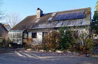 Einfamilienhaus kaufen in 90574 Roßtal, Roßtal-S-Bahn Nähe: Einfamilienhaus mit PV, Solar, Doppelgarage und Traumblick auf Felder und Wiesen