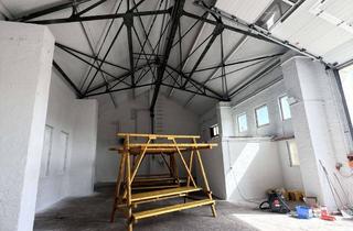 Gewerbeimmobilie mieten in 06198 Salzmünde, Lagerhalle mit elektrischem Rolltor