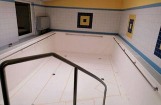 Gewerbeimmobilie kaufen in 66482 Zweibrücken (Stadt), Für Physiotherapie oder Fitnessstudio: Gewerbegebäude mit eigenem Schwimmbad und 2 Saunen