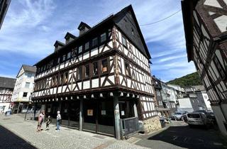 Büro zu mieten in Hauptstraße 83, 35683 Dillenburg, Großes Ladenlokal Büro, Dienstleistung, Beratung etc. moderne Räume im Fachwerkdenkmal - TOPLAGE!