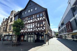 Büro zu mieten in Hauptstraße 83, 35683 Dillenburg, Großes Ladenlokal Büro, Dienstleistung, Beratung etc. moderne Räume im Fachwerkdenkmal - TOPLAGE!
