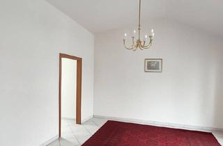 Wohnung kaufen in 70567 Stuttgart, Stuttgart - Helle und gepflegte 2,5 Zimmerwohnung mit sonniger Loggia
