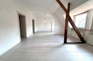 Wohnung kaufen in 66111 Saarbrücken, Saarbrücken - SB.Großzügige 4ZKB Altbau-Dachgeschosswohnung auf zwei Ebenen, mit Studiocharakter am Rande des Nauwieser Viertels