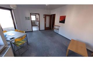 Wohnung kaufen in 69126 Emmertsgrund, 2-Zimmer Wohnung mit Balkon und Tiefgarage