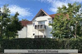 Wohnung kaufen in 71083 Herrenberg, Vermietete DG-Wohnung mit TG-Stellplatz in Bahnhofsnähe