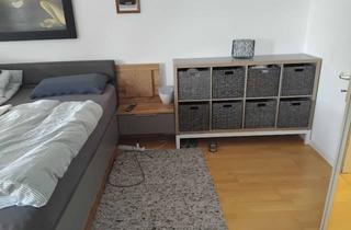 Wohnung kaufen in Fröbelstraße, 06869 Coswig, Günstige 1-Zimmer-DG-Wohnung mit Balkon und Einbauküche in Coswig