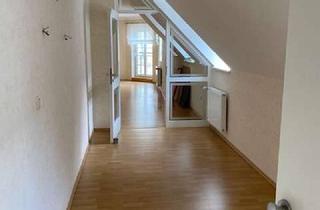 Wohnung mieten in Göbelstraße 1 A, 56727 Mayen, Senioren Freundliche 2-Zimmer-DG-Wohnung mit Balkon im Herzen von Mayen