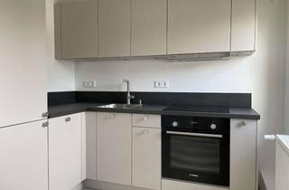 Wohnung mieten in Willdenowstraße, 13353 Lichterfelde (Steglitz), Erstbezug! umfassend sanierte 2 Zimmer DG-Wohnung mit EBK - ohne Aufzug