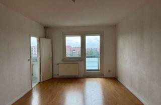 Wohnung mieten in Stendaler Straße 71, 12627 Hellersdorf (Hellersdorf), Helle Single-Wohnung mit Balkon! Nur für EINE Person!