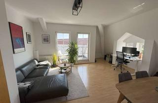 Wohnung mieten in 90763 Südstadt, Steubencarree: Gemütliche, kernsanierte 2-Zi-DG-Whg, fußläufig zum Südstadtpark