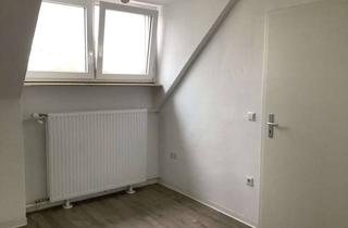 Wohnung mieten in Baedekerstr. 11, 45128 Südviertel, Gemütliche 2-Zimmer-DG-Citywohnung, frisch gestrichen
