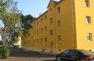 Wohnung mieten in Roßbachstraße 15, 06112 Damaschkestraße, 2-Zimmer-Wohnung mit Balkon & Einbauküche & PKW-Stellplatz