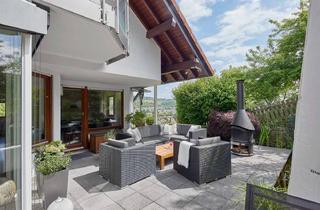 Einfamilienhaus kaufen in 73630 Remshalden, Exklusives Einfamilienhaus in Hanglage mit Wintergarten, idyllischem Garten und Doppelgarage