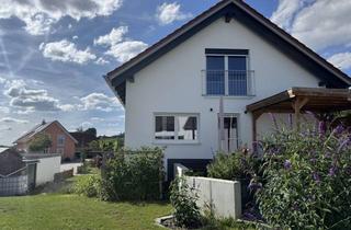 Einfamilienhaus kaufen in Waldstrasse 1a, 85406 Zolling, Großes energieeffizientes Einfamilienhaus mit Photovoltaik, Wärmepumpe, 3 Garagen und großem Garten