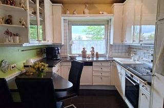 Haus kaufen in 76646 Bruchsal, Gepflegtes Zwei-/Dreifamilienhaus in beliebter Halbhöhenlage in Bruchsal!