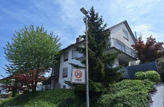 Haus kaufen in 76646 Bruchsal, Gepflegtes Zwei-/Dreifamilienhaus in beliebter Halbhöhenlage in Bruchsal!