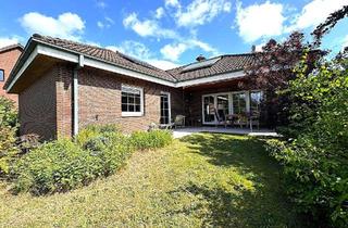 Haus kaufen in 23717 Kasseedorf, Winkelbungalow mit Doppelgarage inmitten der Holsteinischen Schweiz