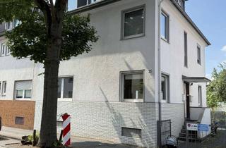 Mehrfamilienhaus kaufen in Laufenbergstraße 25, 53173 Bad Godesberg, Mehrfamilienhaus mit 3 Wohnungen - auch hervorragend als Kapitalanlage geeignet