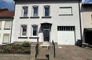 Einfamilienhaus kaufen in 66806 Ensdorf, Charmantes Einfamilienhaus mit Potenzial in ruhiger und zentraler Lage von Ensdorf