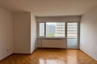 Wohnung mieten in Otto-Suhr-Allee, 10585 Charlottenburg, Frisch renovierte Wohnung im Herzen von Charlottenburg mit Balkon und Aufzug!