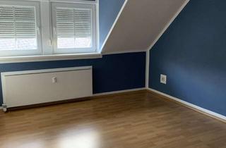 Wohnung mieten in 35792 Löhnberg, Lichtdurchflutete Dachgeschosswohnung mit Einbauküche