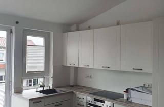 Wohnung mieten in 77855 Achern, Moderne Dachgeschosswohnung mit Charakter in zentraler Lage – Aufzug, Einbauküche und mehr