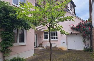 Wohnung mieten in Theresienstr 37, 76835 Rhodt, Modernisierte Maisonette-Wohnung mit drei Zimmern und Balkon in Rhodt