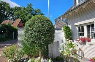 Haus mieten in 47199 Baerl, Preiswerte 4-Zimmer-Doppelhaushälfte mit gehobener Innenausstattung und EBK in Duisburg Baerl