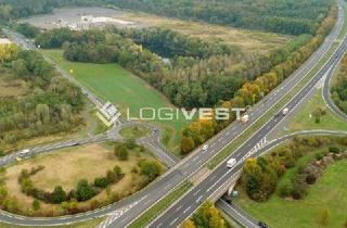 Gewerbeimmobilie kaufen in 04425 Taucha, Gewerbegrundstück direkt an der der A14!
