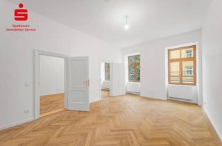 Wohnung kaufen in Gärtnerplatz, 80469 München, Elegantes Wohnen im denkmalgeschützten Altbau: Großzügige 4-Zimmer-Wohnung mit Balkon