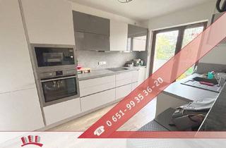 Wohnung kaufen in 54296 Trier, Trier - Trier-Tarforst: Lichtdurchflutete 3-Zimmer-Wohnung im 4. OG, mit zwei sonnigen Balkonen zum Wohlfühlen - bequem per Aufzug erreichbar !