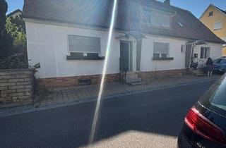 Doppelhaushälfte kaufen in 91731 Langfurth, Langfurth - Doppeltes Potential: Zwei sanierungsbedürftige Doppelhaushälfte