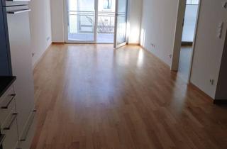 Wohnung mieten in Wolkersdorferstr. 11, 83278 Traunstein, Sehr schöne neuwertige 2-Zimmer-Wohnung mit Balkon, Garage in Traunstein.