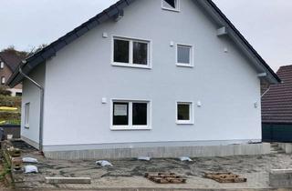 Wohnung mieten in Jan-Wellem-Straße 43b, 51789 Lindlar, Neubau mit Terasse: Stilvolle 3-Zimmer-EG-Wohnung mit gehobener Innenausstattung in Lindlar