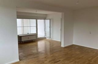 Wohnung mieten in Röntgenstraße 22, 85521 Ottobrunn, Sanierte, exklusive und lichtdurchflutete 2,5-Zimmer-Wohnung mit Süd-Dachterrasse in Top-Lage