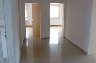 Wohnung mieten in Martin-Luther-Straße 58, 45145 Holsterhausen, 3,5 Raum Wohnung mit 91m² in zentraler Wohnlage. Große Räume. WG geeignet.