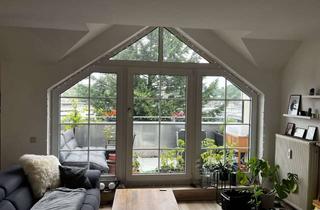 Wohnung mieten in Kleine Bergstraße 11, 51643 Gummersbach, Attraktive 1,5-Zimmer-Dachgeschosswohnung mit geh. Innenausstattung mit Balkon und EBK