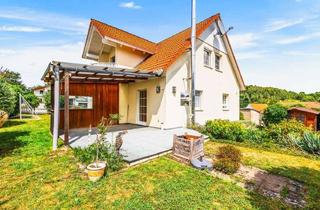 Haus kaufen in 93182 Duggendorf, Ländliche Idylle trifft Wohnkomfort – Familienfreundliches EFH mit Loggia, Balkon & schönem Garten
