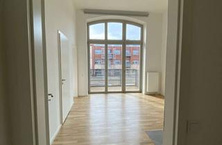 Wohnung mieten in Carl-Spindler-Strasse 15, 12555 Köpenick (Köpenick), Sehr helle Wohnung mit Balkon, EBK und Waschmaschinenansch.! Direkt an der Spree - zum Innenhof!!