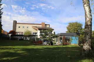Villa kaufen in 78727 Oberndorf, Oberndorf am Neckar - Villa Traumlage, Lindenhof, frühere Schwimmhalle aktivieren?