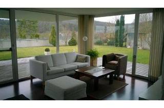 Wohnung kaufen in 89134 Blaustein, Einzigartige 3-Zimmer-Terrassenwohnung mit wunderschönem Süd-West Garten und Panoramablick