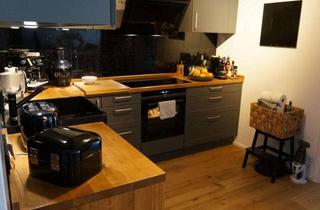 Wohnung kaufen in 53721 Siegburg, Exklusive, geräumige und sanierte 2-Zimmer-Dachgeschosswohnung mit Balkon in Siegburg