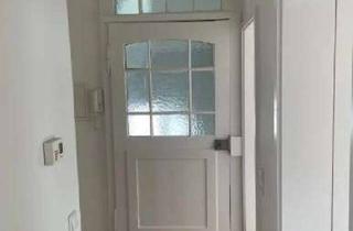 Wohnung mieten in Jesuitenhof, 41460 Neuss, Sanierte 4-Zimmer Altbauwohnung mit Balkon direkt vom Eigentümer