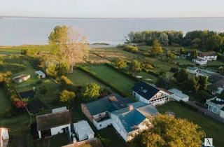 Haus kaufen in Damm, 18356 Fuhlendorf, Wohnen am Wasser: Altbau + Traumgrundstück m. Baureserve & Sunset-Garantie