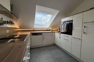 Wohnung kaufen in 79312 Emmendingen, Charmante, sanierte 3-Zimmer-Dachgeschosswohnung mit Lodgia, Gartenanteil und Garage