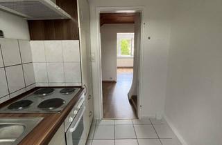 Wohnung mieten in 37083 Göttingen, Ideal für 1-Person: Ab sofort 2,5-Zimmer-Dachgeschosswohnung in top Lage mit EBK in Göttingen